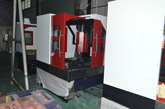 五金雕銑機 五金雕銑機