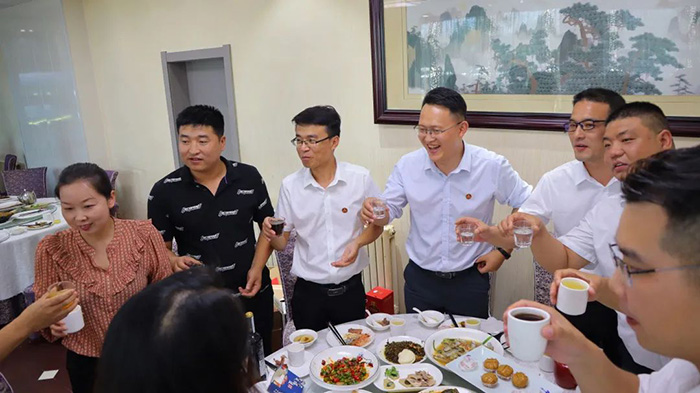 共聚午宴2.jpg