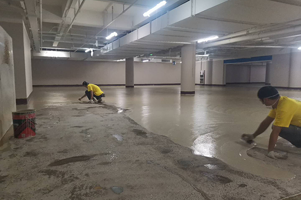 地坪漆施工進行中.png